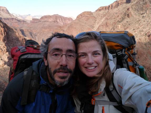 Auto retrato durante a subida do Grand Canyon, no Arizona, nos Estados Unidos
